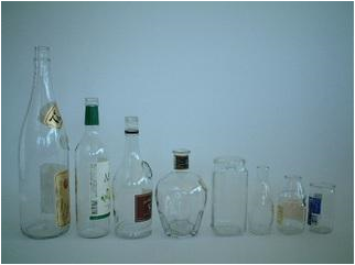 飲料や食品が入っていた透明、白色のビンが対象です。