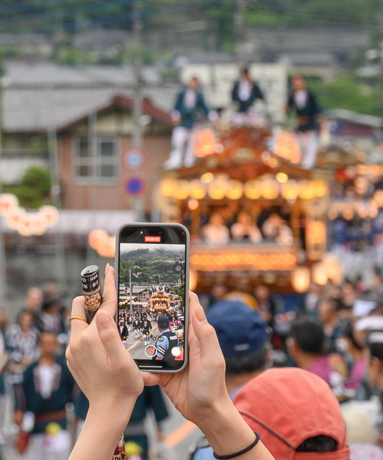 祭りの喧噪