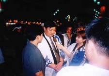 平成11年7月訪問団来藤の様子