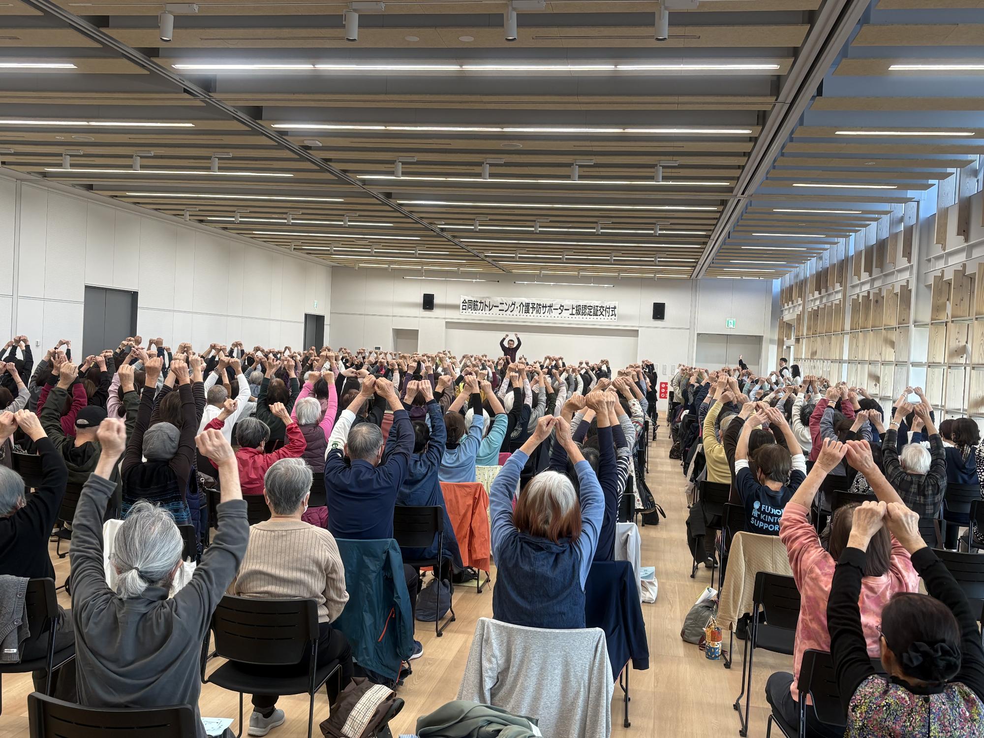 合同筋トレの様子