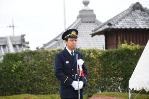 秋季消防点検で講評を行う新井藤岡市長