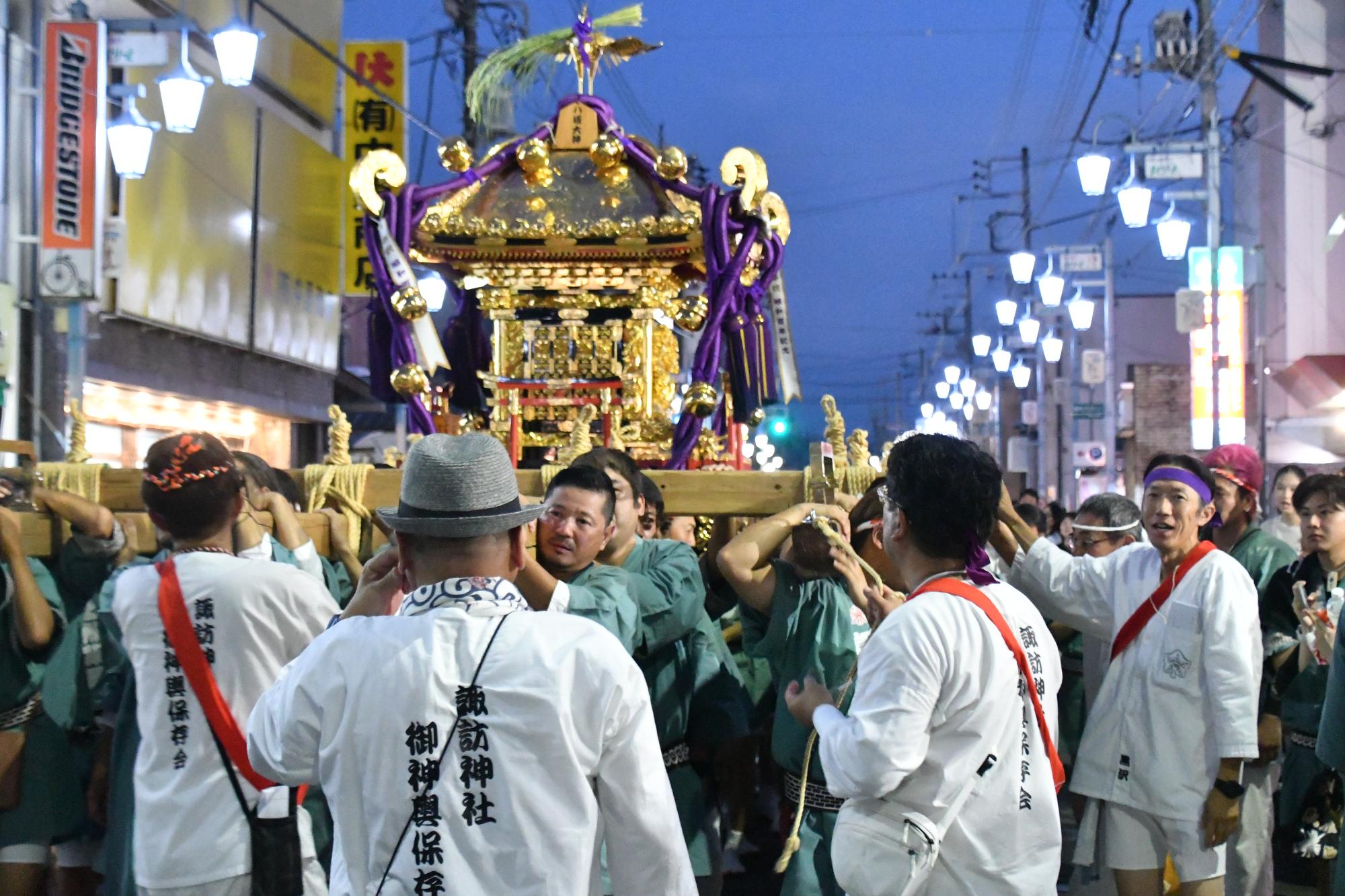 R07藤岡まつり宮神輿の様子