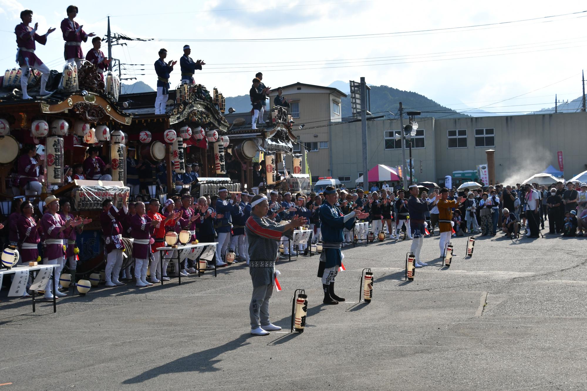 R08鬼石祭り団体行動出発式の様子