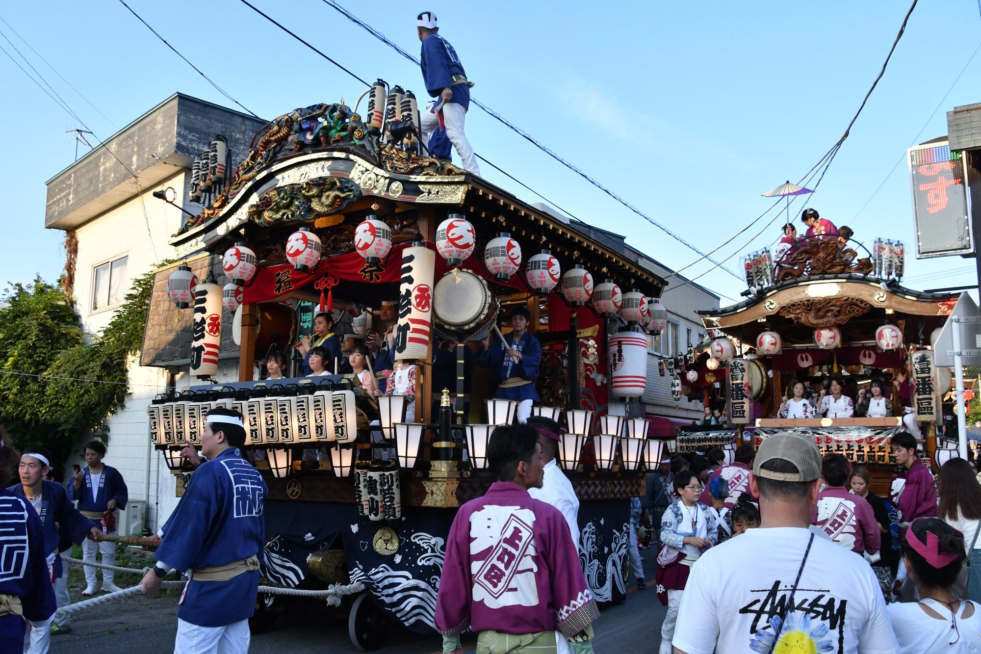 R08鬼石祭り山車の様子