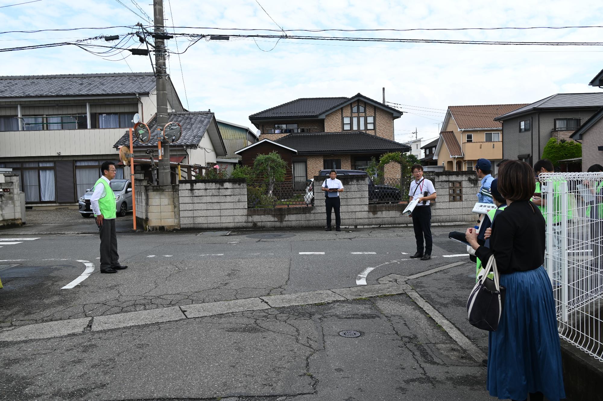 R08通学路安全点検の様子