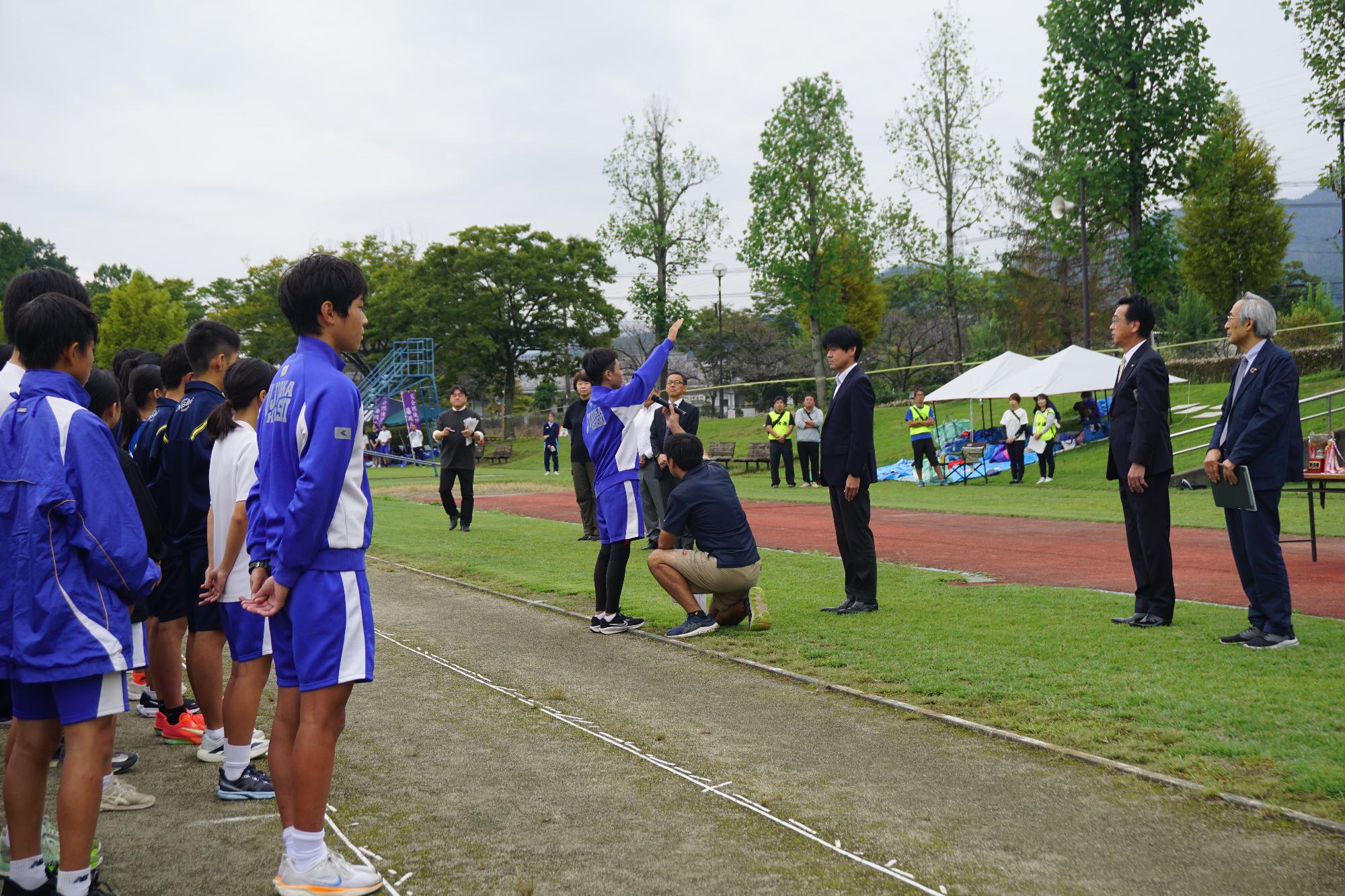 R07駅伝競走大会選手宣誓の様子