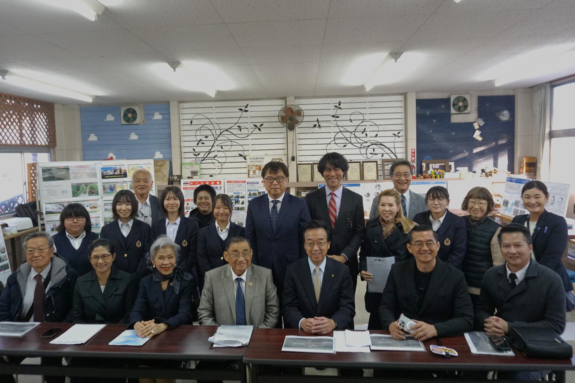 R07藤岡冬桜ユニバーサルツーリズム訪問団との記念撮影