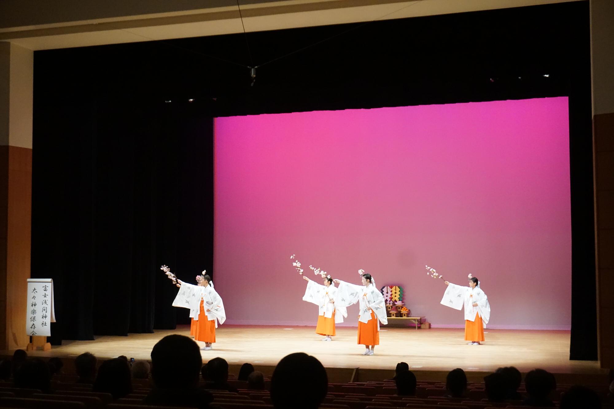 R07郷土芸能鑑賞会の様子