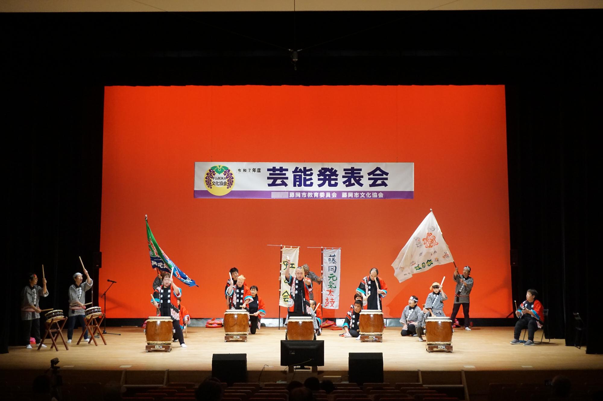 R07文化協会芸能発表会での様子