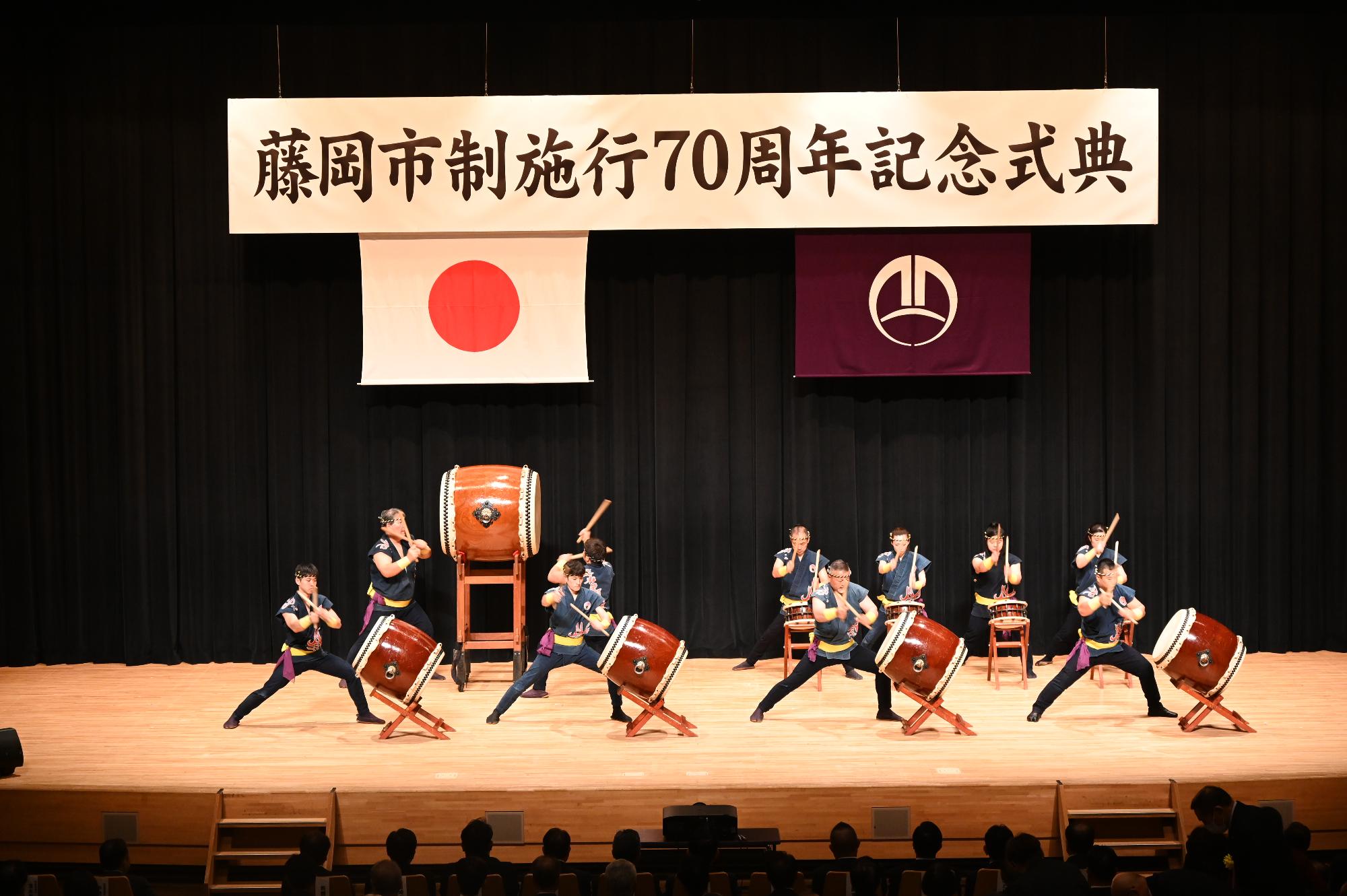 R6オープニングで披露された上州藤岡上杉管領太鼓の演奏