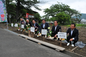 八塩あじさいの里40周年記念式典での市長と関係者