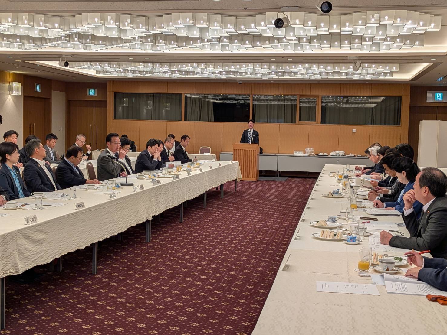 R08群馬県選出国会議員との朝食会の様子