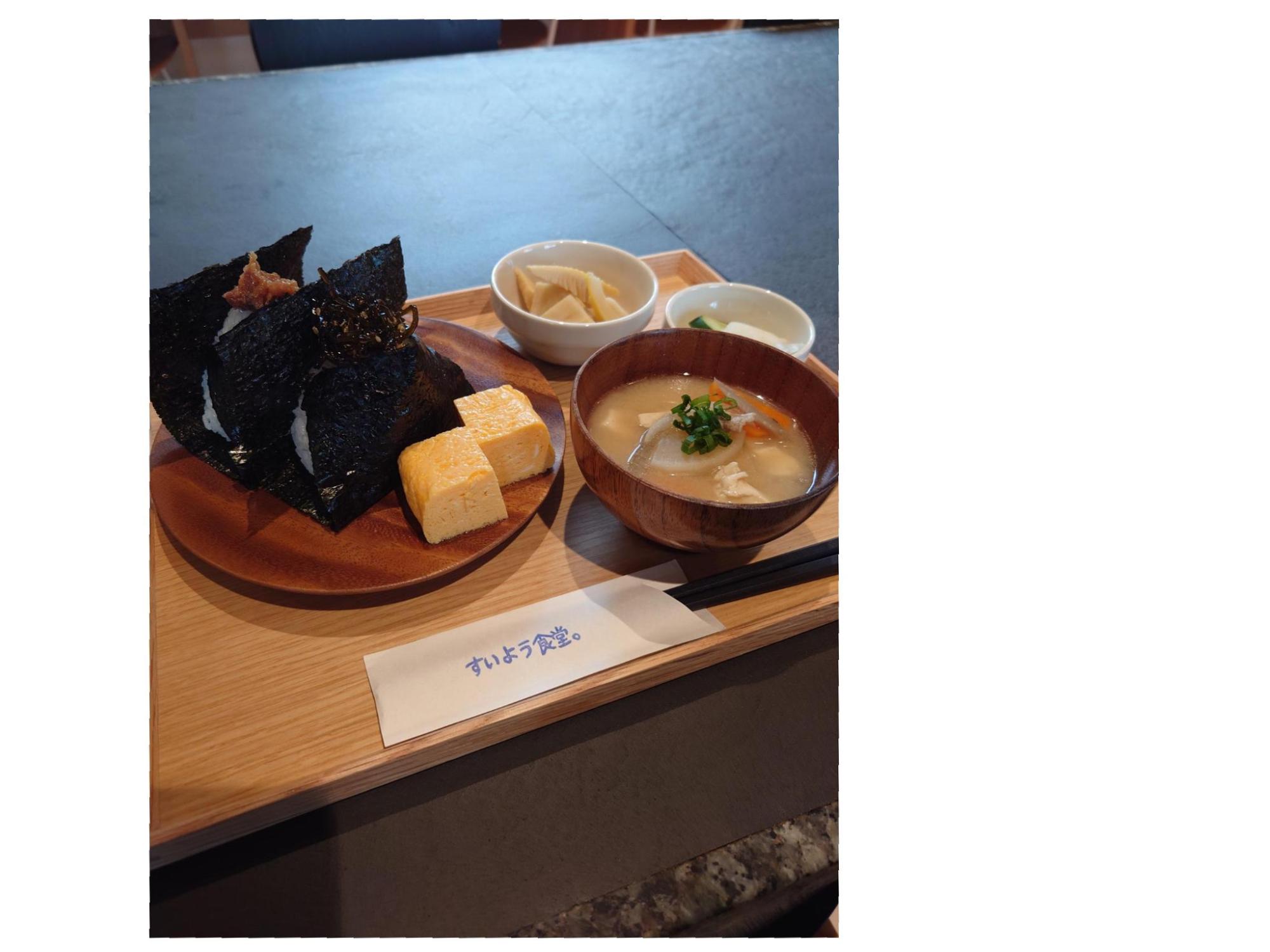 おにぎりプレートの画像