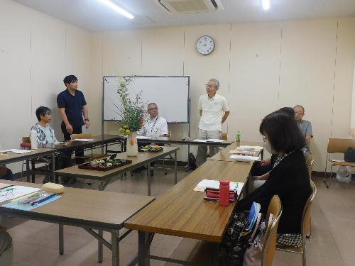 初心者俳句教室の様子1
