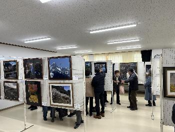 ギャラリーに展示された作品の数々