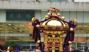 神田祭と諏訪神社宮神輿の写真