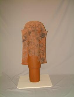 皇子塚古墳から出土した盾形埴輪の写真