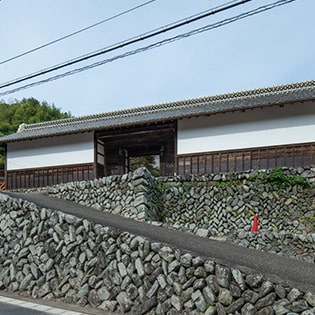長屋門